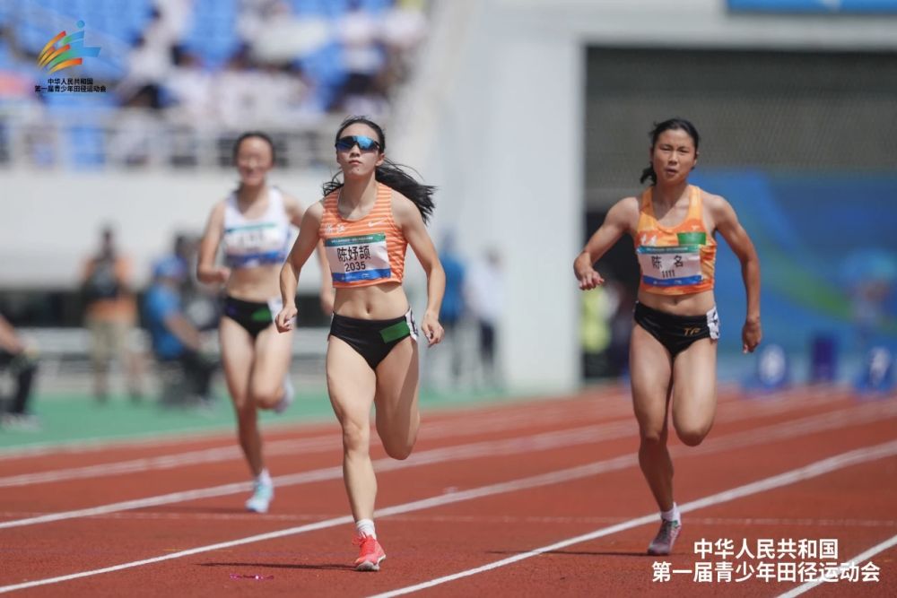 地狱鬼岛动漫在线观看浙江队选手严子怡斩获首金