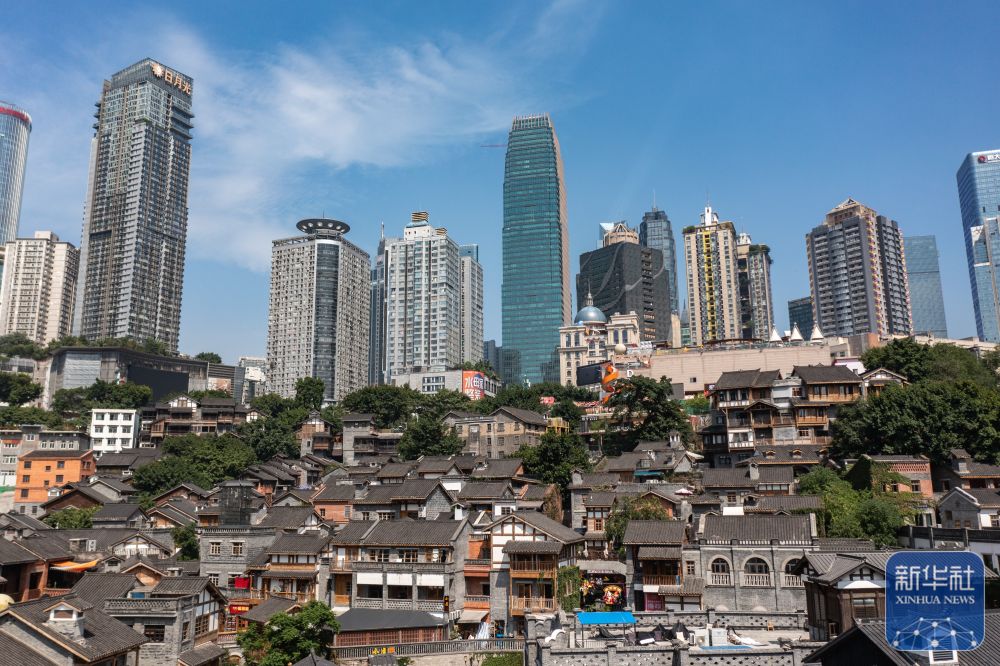 古今建筑同框彰显“新韵重庆”独特魅力