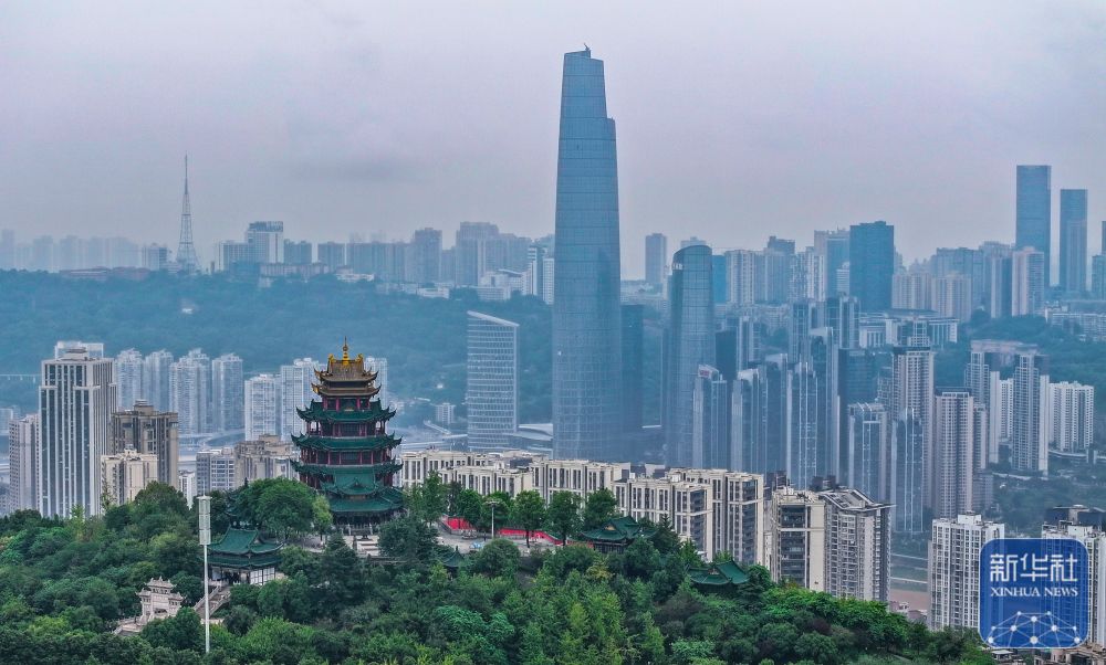 古今建筑同框彰显“新韵重庆”独特魅力