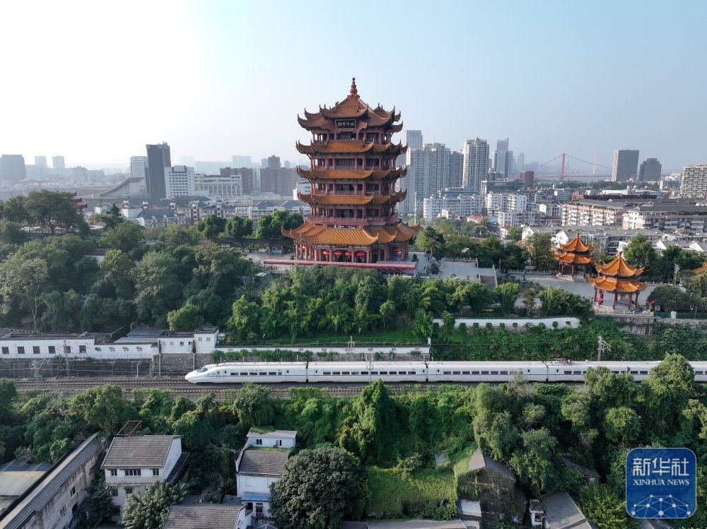 全国铁路10月11日起实行新的列车运行图