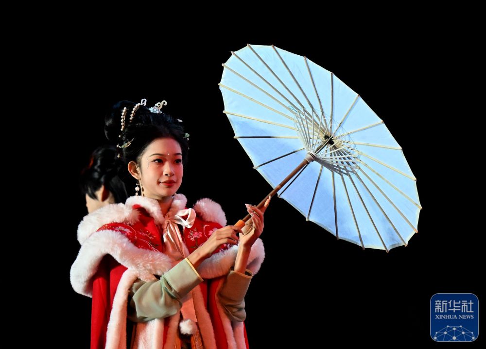 古都华服秀
