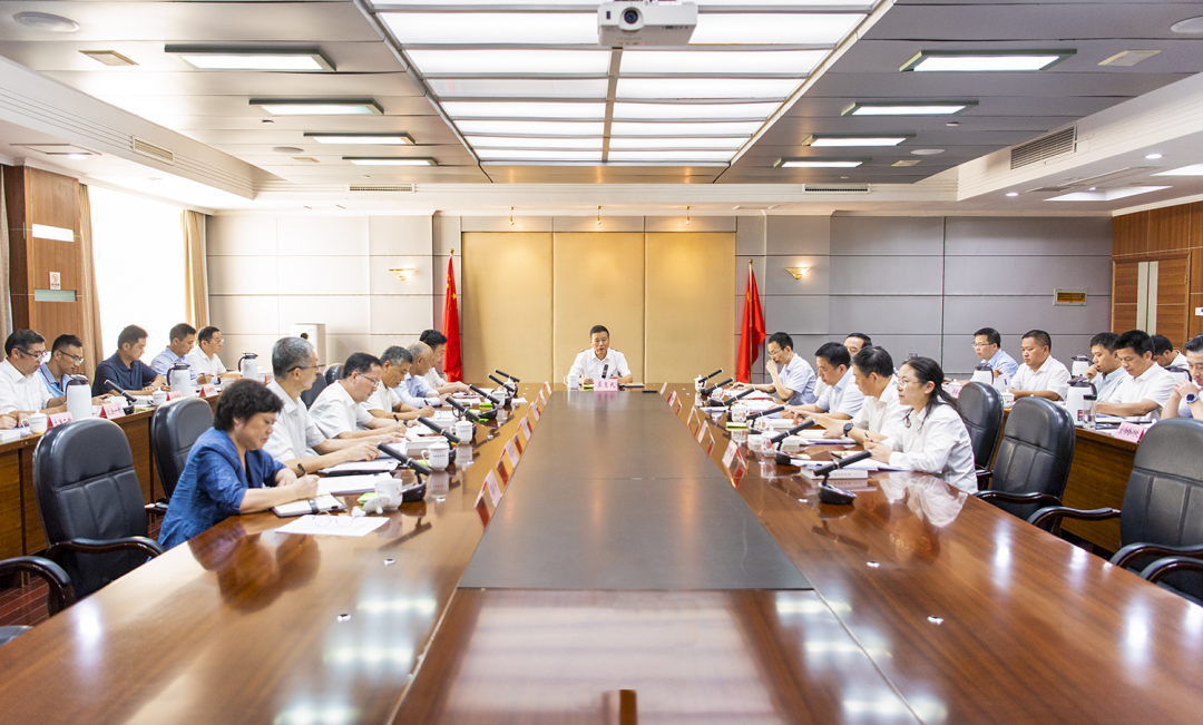 厅党组理论学习中心组开展第七次集体学习