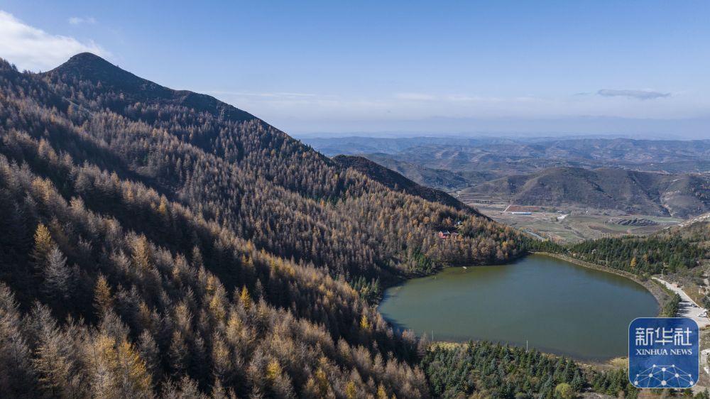 秋染六盘山