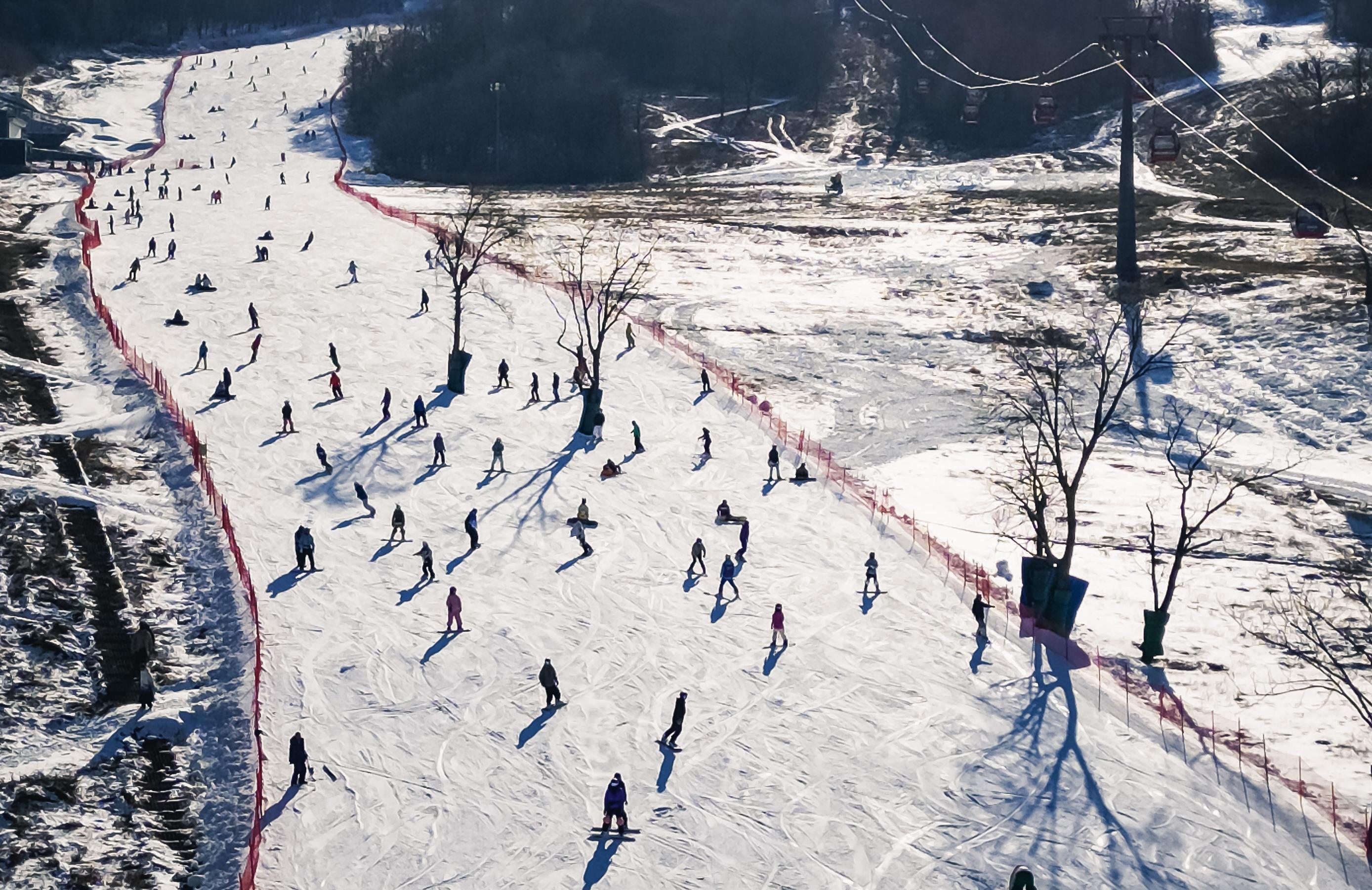 突破万亿元大关!来看我国冰雪产业发展新图景