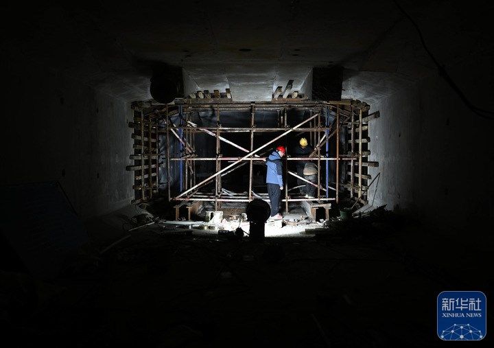 平漯周高鐵湛葉舞特大橋連續(xù)梁合龍