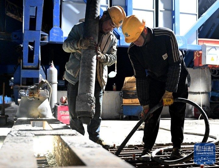 平漯周高鐵湛葉舞特大橋連續(xù)梁合龍