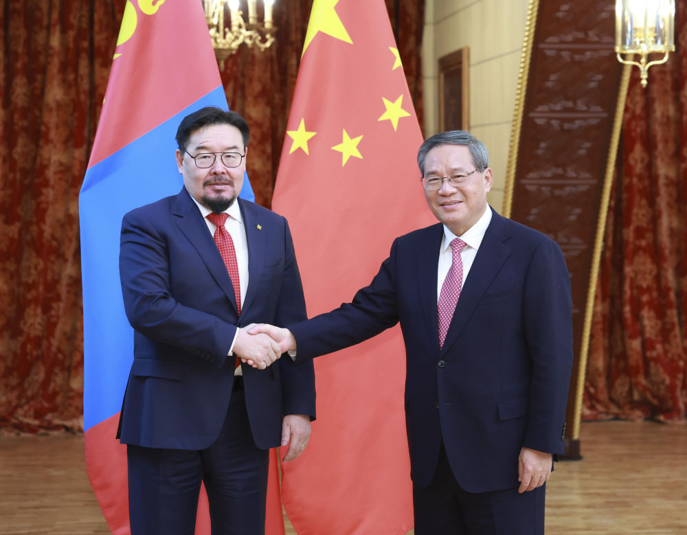 李强会见蒙古国总理赞登沙特尔