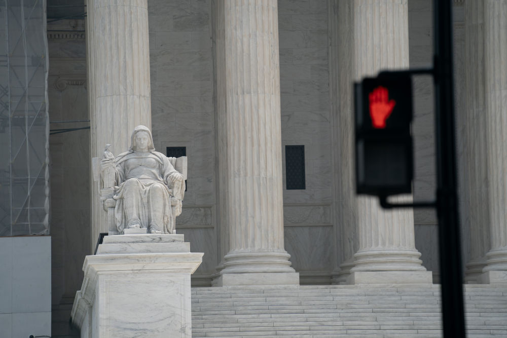 这是2023年6月29日在美国首都华盛顿拍摄的美国联邦最高法院。新华社记者刘杰摄