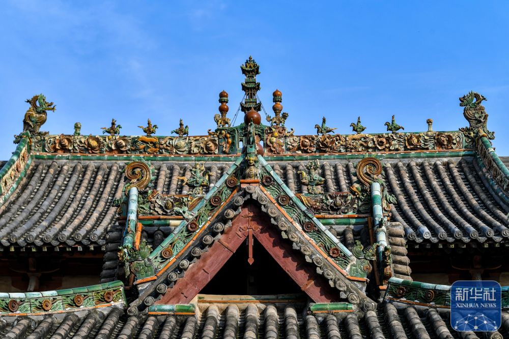 住在古建顶上的“精灵”