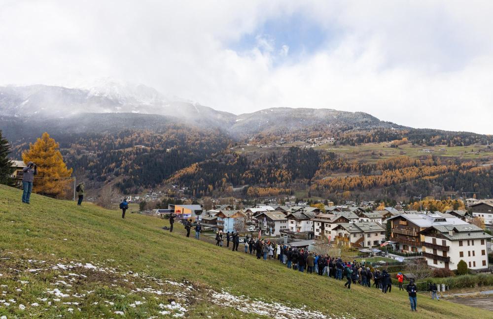 意大利冬奥会场地附近发现大量恐龙足迹