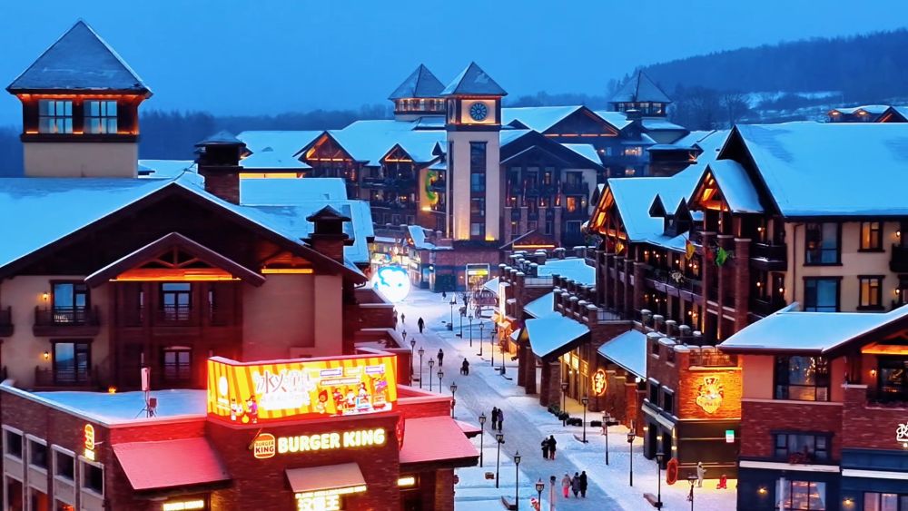 新华视点|一城一特色焕新文旅 夜经济激活消费新引擎