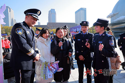 警民零距离 共叙“鱼水情”