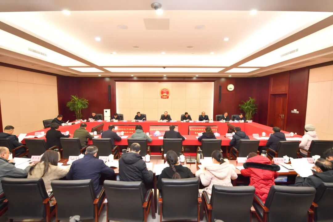 江西高院开展党组理论学习中心组学习暨民主生活会学习研讨