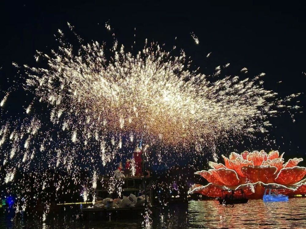 文旅新探｜燈火滿神都，千年上元潮