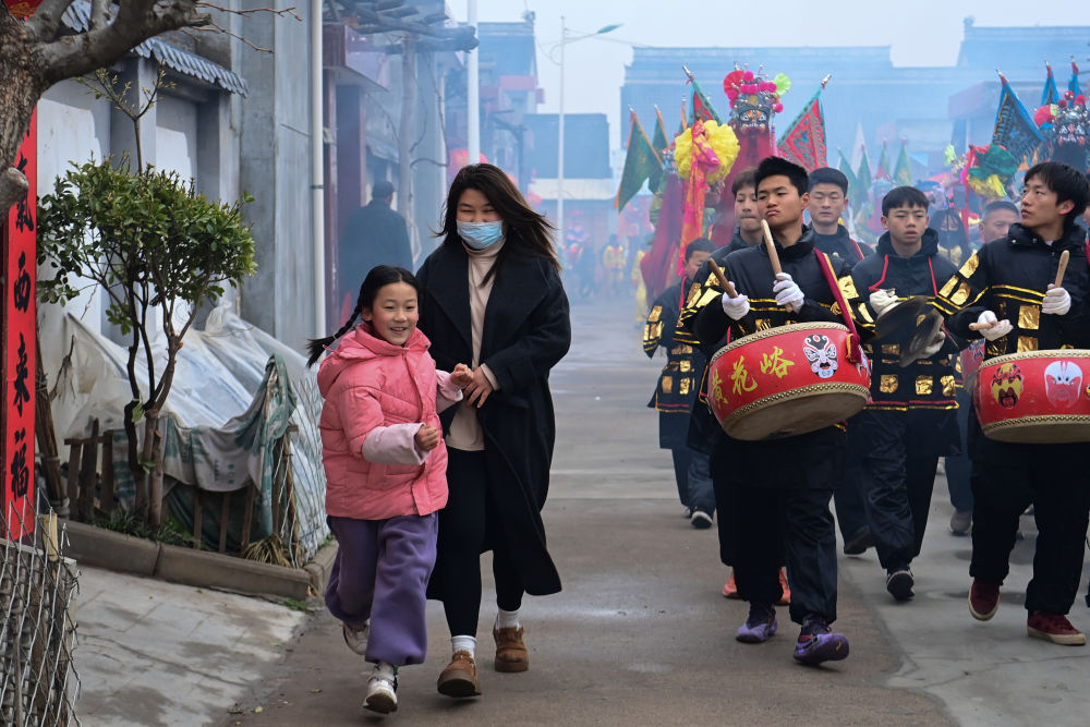 马社火，耍出精气神！