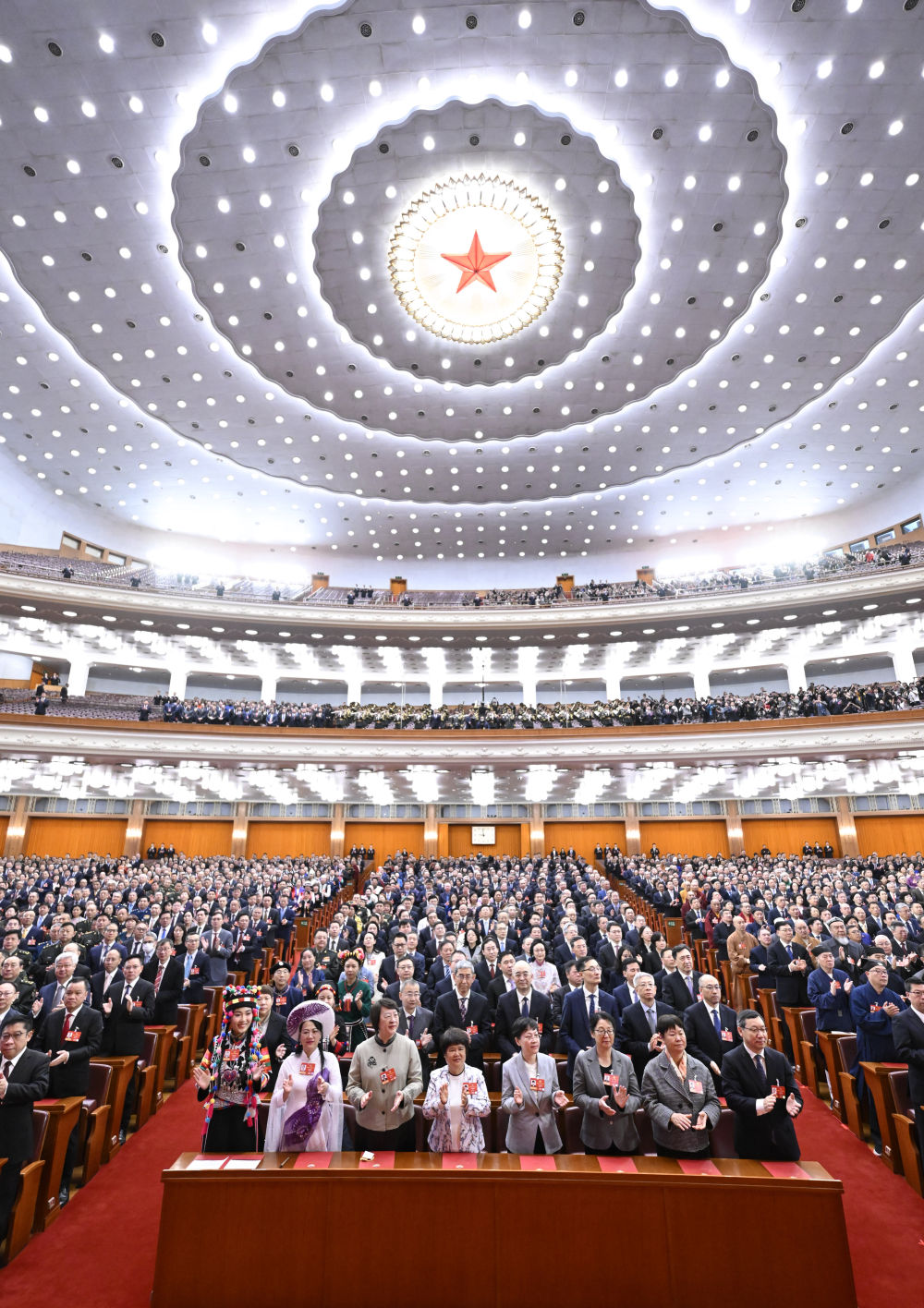 两会丨全国政协十四届四次会议闭幕会在京举行