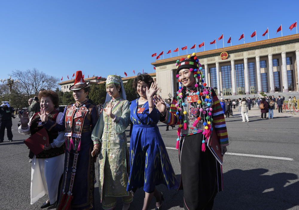 两会丨全国政协十四届四次会议闭幕会在京举行