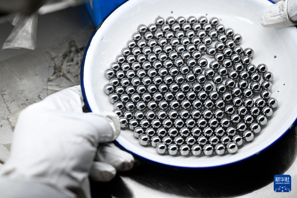 安徽灵璧：小轴承转出大产业