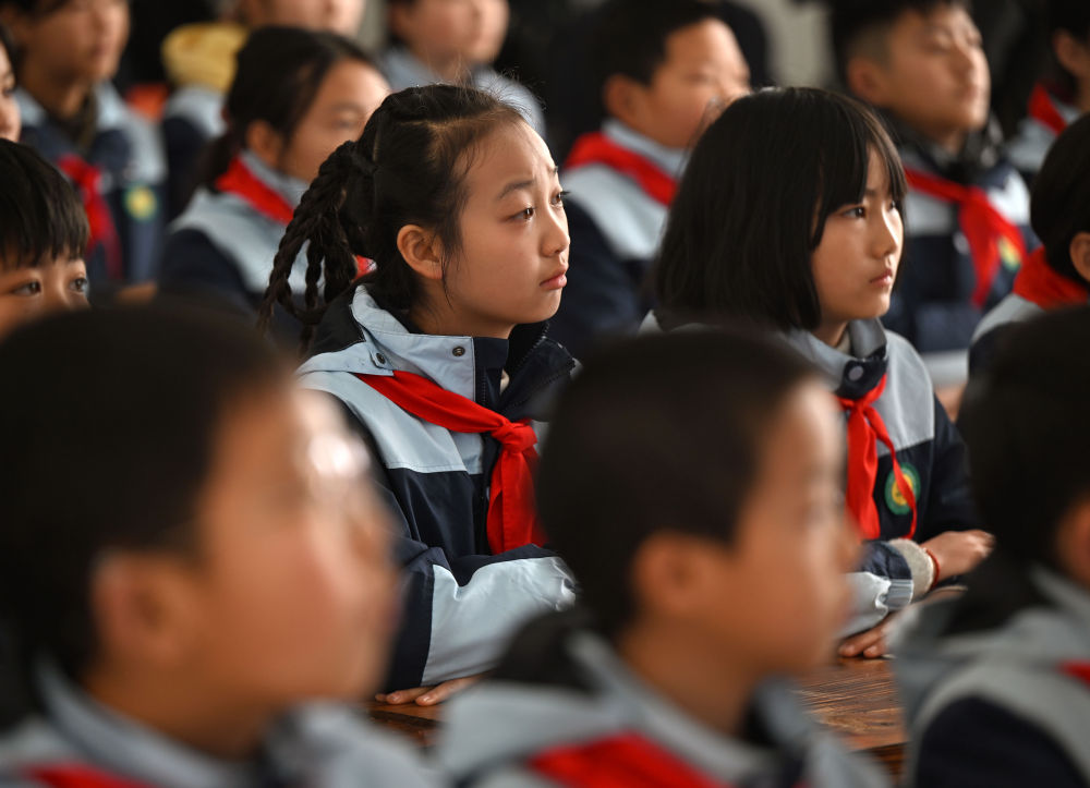 特寫：“紅軍洞”前的開學(xué)第一課