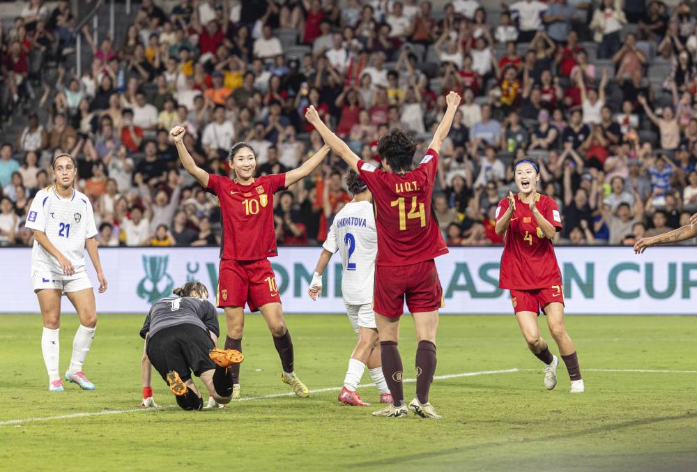 追光｜下午1点，中国女足，冲击世界杯！