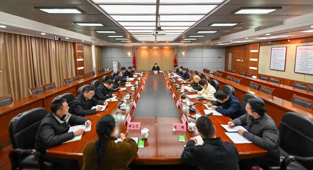 龚惠民以普通党员身份参加所在党支部组织生活会