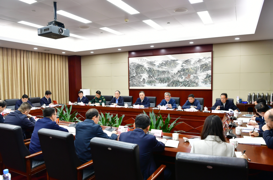 省委政法委员会全体会议召开 陈永奇主持并讲话