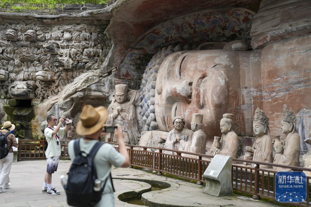 世界文化遗产大足石刻景区旅游人气旺
