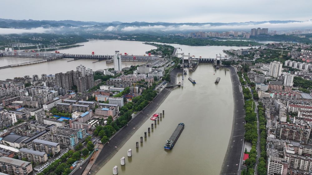 三峡水运新通道：为什么建，要突破哪些难题