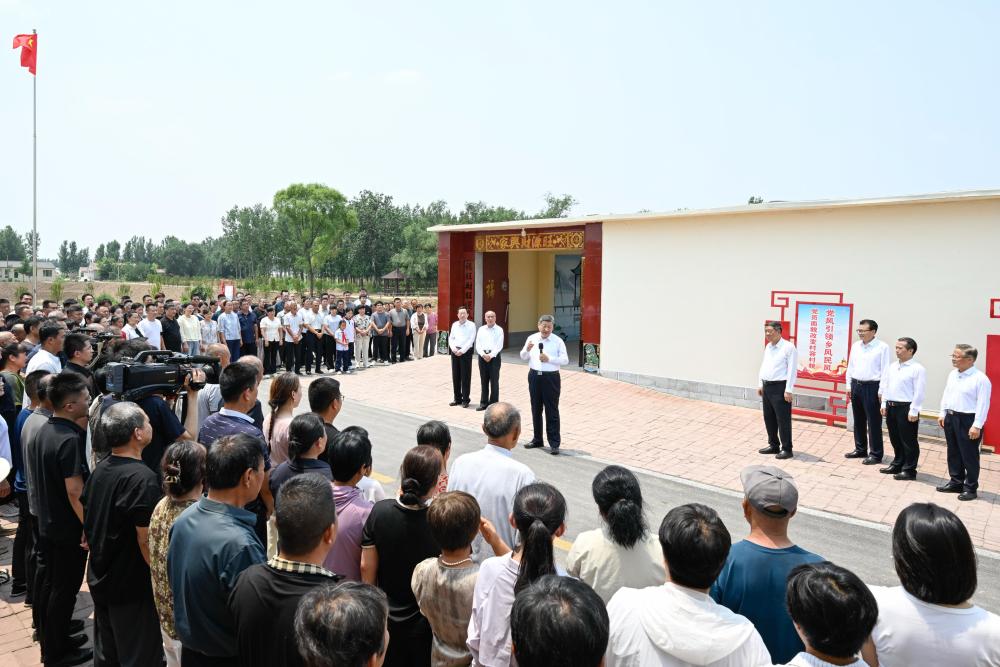 https://img-xhpfm.xinhuaxmt.com/News/202606/XxjpsgC000270_20260624_CBMFN0A003.jpg?x-oss-process=image/resize,w_1000/auto-orient,1/quality,Q_80