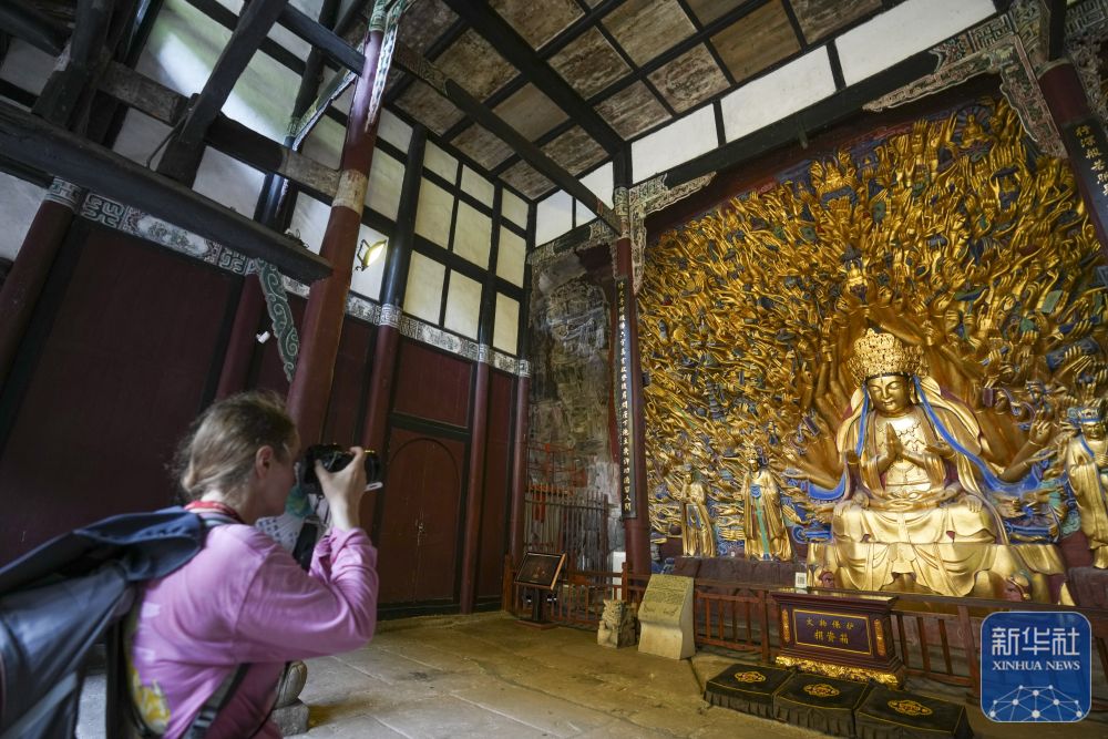 世界文化遗产大足石刻景区旅游人气旺