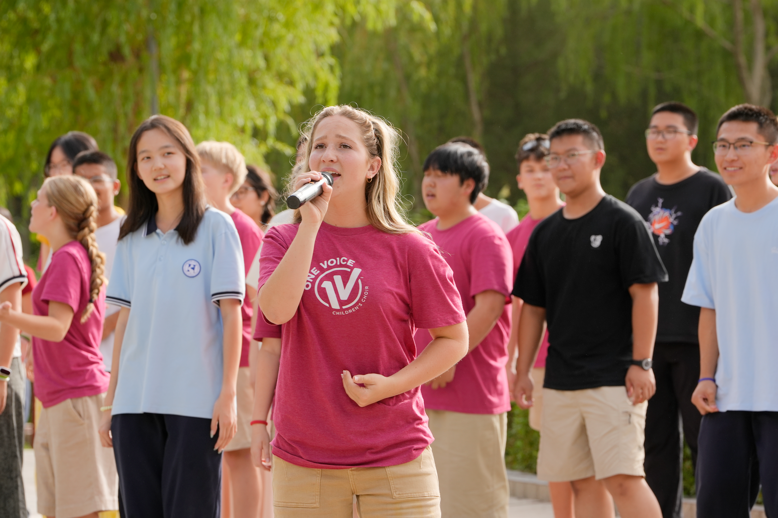 认识你真好 中美学生在新疆用歌声传友谊