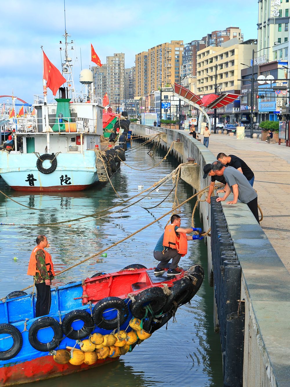 台风“巴威”逼近 浙江严阵以待筑牢安全防线