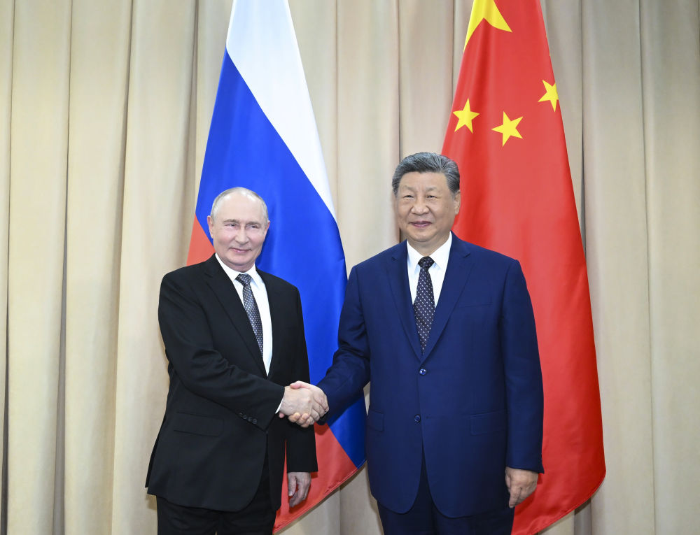 当地时间8月31日下午,国家主席习近平在比什凯克出席2026年上海合作组织峰会期间会见俄罗斯总统普京。新华社记者 李响 摄