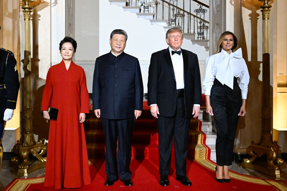 习近平和彭丽媛出席特朗普总统夫妇举行的欢迎国宴