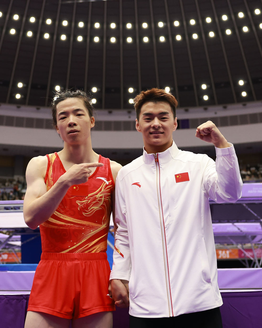 亚运会｜严浪宇、王梓赛包揽男子蹦床冠、亚军