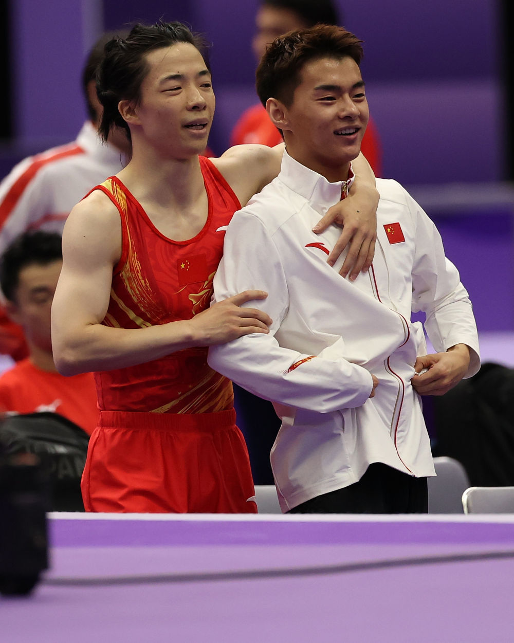 亚运会｜严浪宇、王梓赛包揽男子蹦床冠、亚军