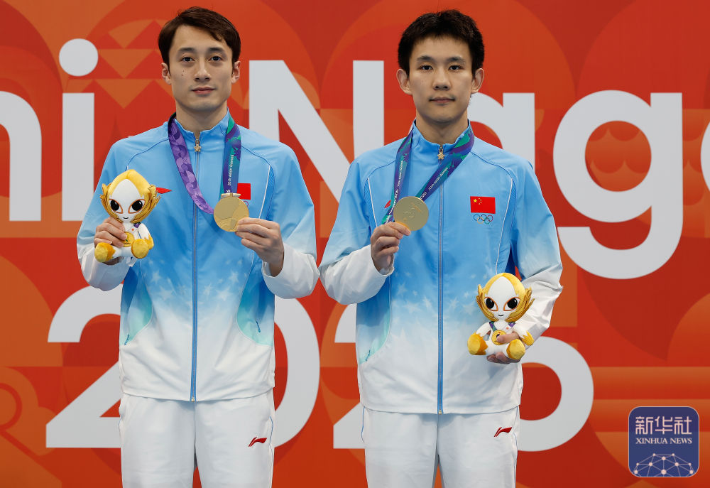 亚运会｜杨昊/练俊杰获游泳男子双人10米台金牌