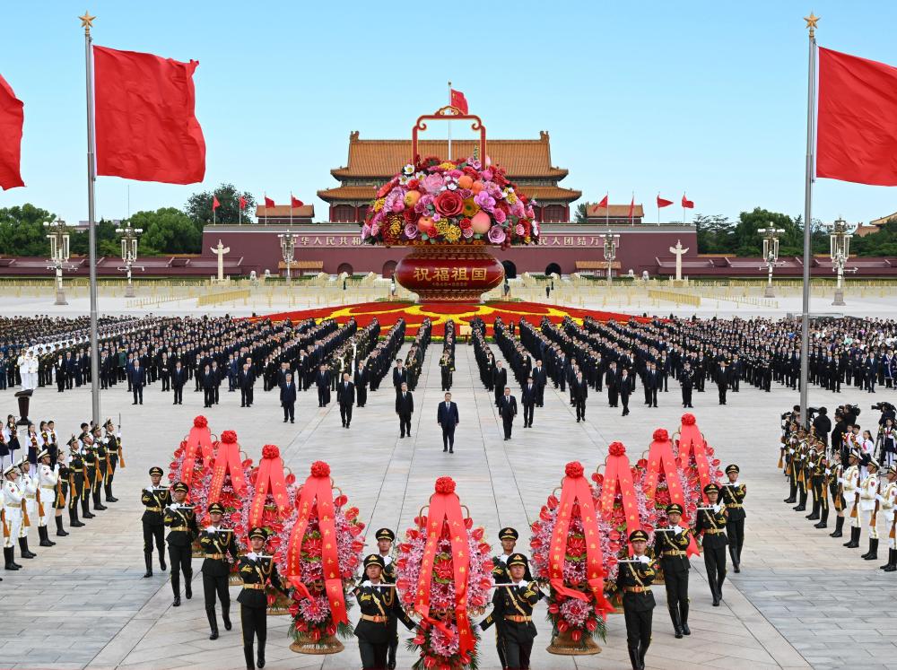图集｜习近平等党和国家领导人出席烈士纪念日向人民英雄敬献花篮仪式